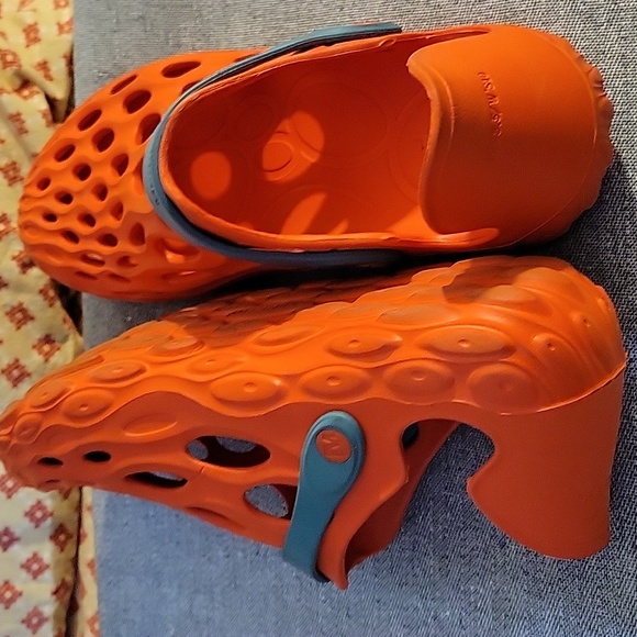 Sandals - Picture 2 of 6